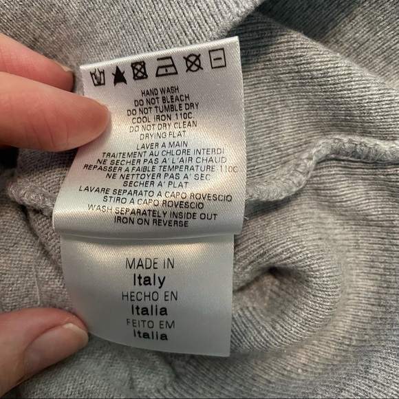 𝅺MOSCHINO Long Grey Love Moschino T Shirt Sequin Red Heart 100% cotton Small - Picture 8 of 8